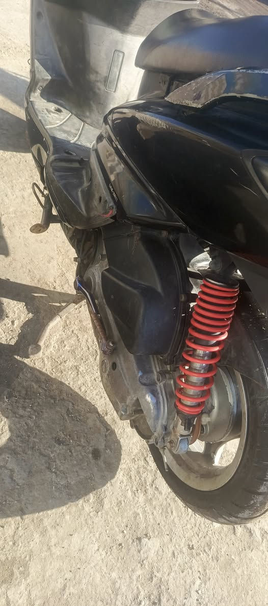 السلام عليكم
سكنس فحل كل نقص مابيه كهرباء كله شغل تاير خلفي جديد مكان بغداد البلديات سعر750وبيه مجال 
انتصال ***********
