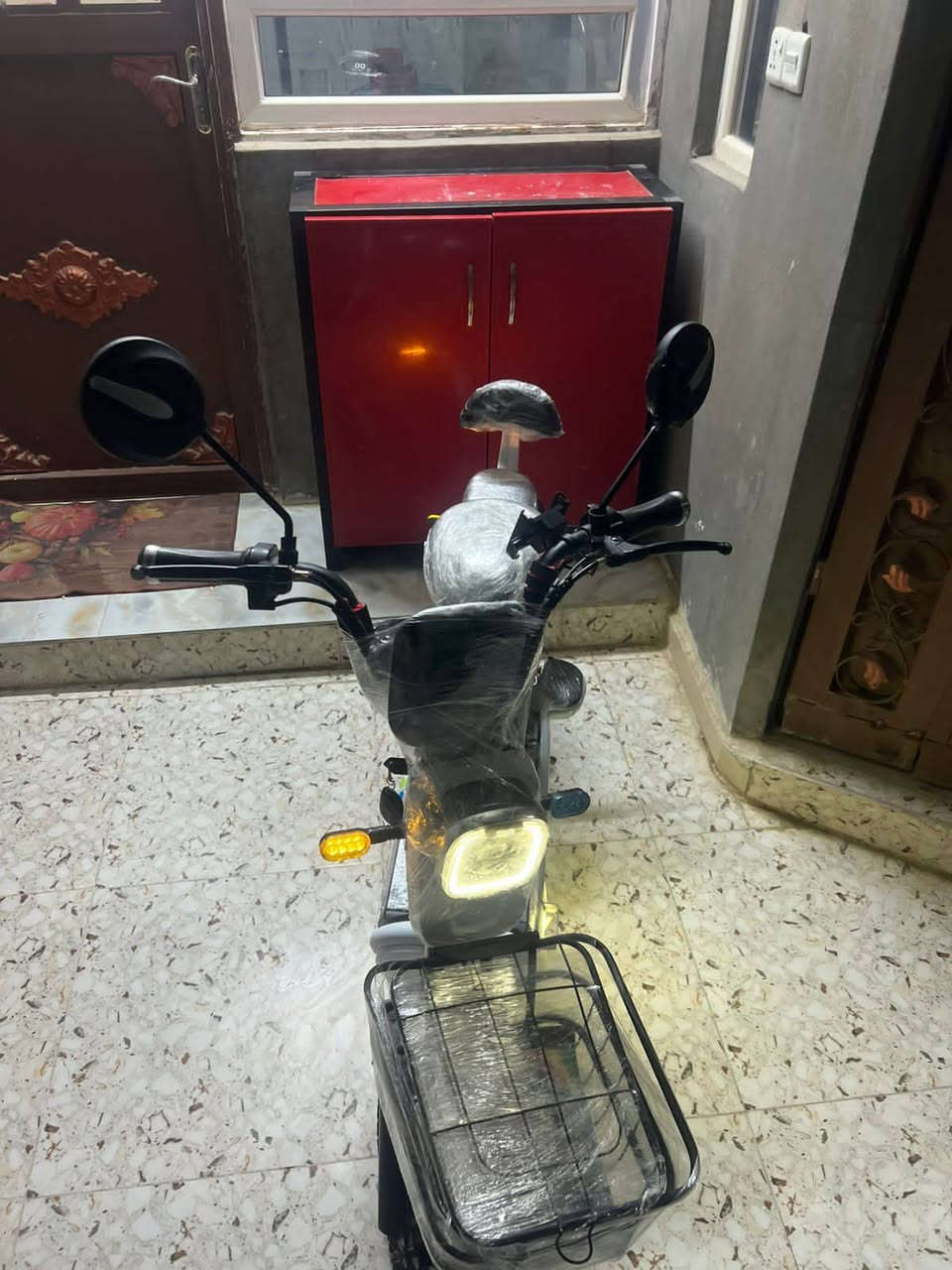 سلام عليكم دراجة شحن للبيع 5بطاريات ليثيوم تأيرات جديد دراجة مال بيت بل شرط تعال وشوف إذا مو نفس الصورة لا تشتري متواجد خاص ومخابرة رقمي-*********** الشراي يتفضل خاص
