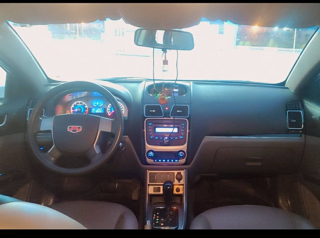 سعر خوار بازار 
***********
شتی نمونە دانسقە 
جیلی امگراند c7  فول مواسەفات سڵاید  مەکینە 18 
کوشن جڵد  نمونە  لەجوانی 2014 بی بویاغ  کەمیک ترزەی پیوە بەس دیار نیە شایەنی باس نیە  سەنەوی تا 2029 تازیە نرخی  67 گەلا بەناوی خومانە   
***********
***********
