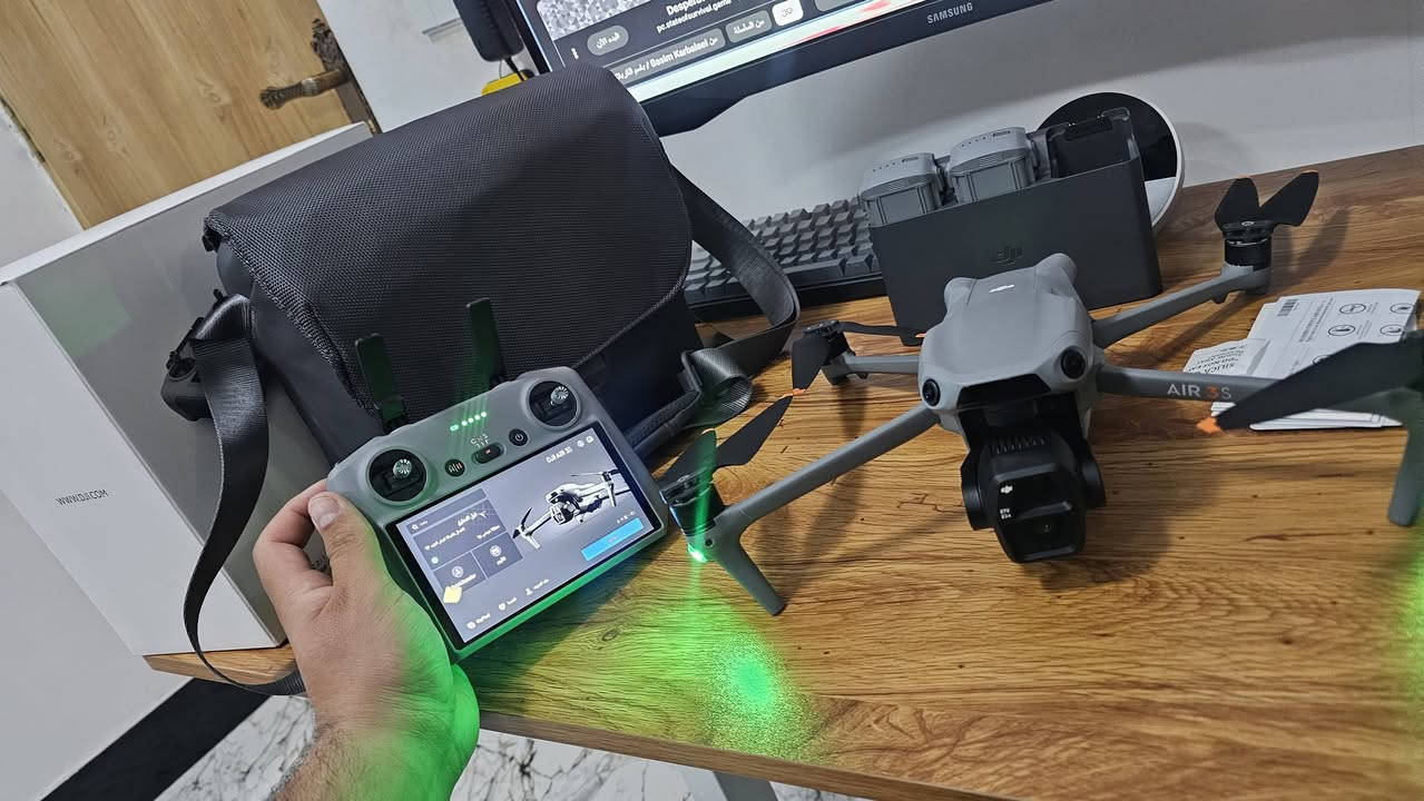 سلام عليكم
عندي Dji air 3s 

مستخدمه كلشش قليل

 بس ساعتين طايره 

وكامل كل غراضها حتى جياس موجوده

لكن بيها فطر بل ذراع لامامي كلش بسيط 

وما مأثر بل طيران بيها لكن ضاربه تيب

اطير ارتفاع الف متر طبيعي حتى بل هوا طبيعي ابد ما مأثره بيها

وافحص بلي يعجبك 

سبب البيع شغلي وعدم تفرغ اما طيران يشهد الله فول

مكاني بابل 

***********
