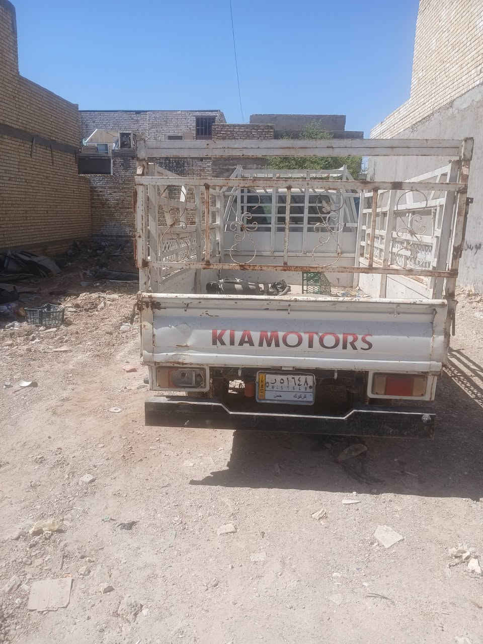 للبيع كيا بنكو ١٩٩٥  السيارة جاهزه ما عده
 المكينة كايمه السعر ٣٠ او مطلوبه ورقتين للشرعي مكانه بغداد الحسينية مال ألراشدية رقم *********** 
***********
