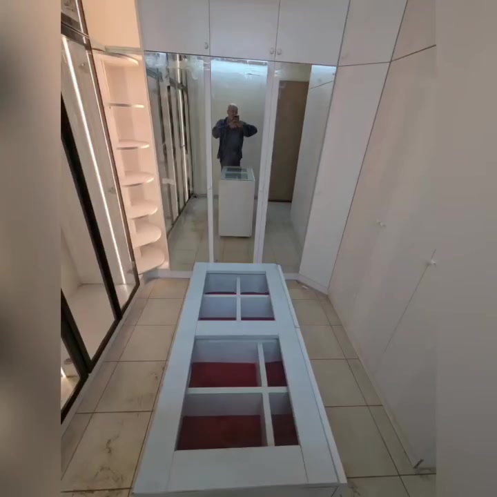 زورونا... شرفونا 
ذوق واناقة وترتيب 
الشارع العام مقابل المدخل الرئيسي مباشرة قرب معهد المناهل مجاور البنجرجي داخل الكراج 
***********
***********
ابو شهد
