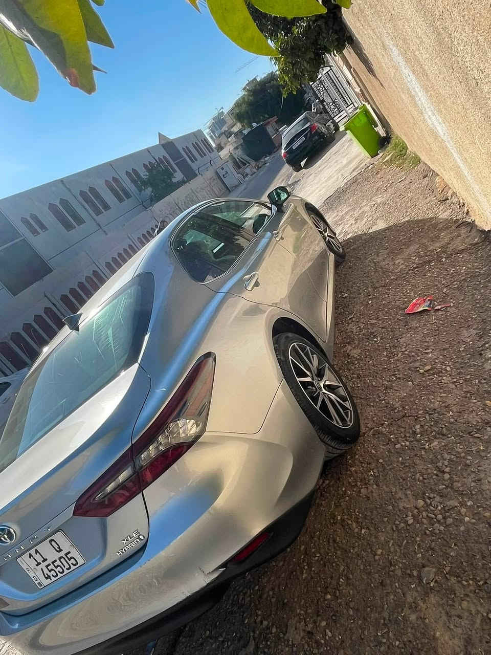 تويوتا كامري هايبرد 2023 فئة xle
محرك اربعة سلندر 2500
العداد 76000 ميل
كشنات جلد
تدفئة كشنات
تحديد مسار
تحديد سرعة
استشعار امامي خلفي جانبي
نقطة عمياء
اشاير بالمري الجانبية
كاميرا خلفية دوارة ثلاث وضعيات
قطعتين تبريد مناخي منفصل 
تشغيل بصمة ودخول ذكي
هاند بريك دكمة
3 وضعيات للقياد اقتصادي وطبيعي و سبورت
تحكم ستيرن فول
منافذ us p ومنفذ v12 جداحة
شاحن وايرلس موبايل
تحكم كراسي كهرباء

الحادث موضح امامكم جاملغ وبنيد 
السيارة تصليح درجة اولى 33 ورقة كلفتني 
ويمكم سعر الشراء وبيش توصل للعراق تصير فوك ال 200 ورقة 
وللعلم من اخذتها صار سنة تقريبا عدا البانزين والدهن وماء فقط الله شاهد 

اني عارض ب 179 ورقة 
لان السوك تعرفون نايم شويه واحد يتوازة 

تواصل هذا رقمي ***********

مكاني العامرية بغداد
