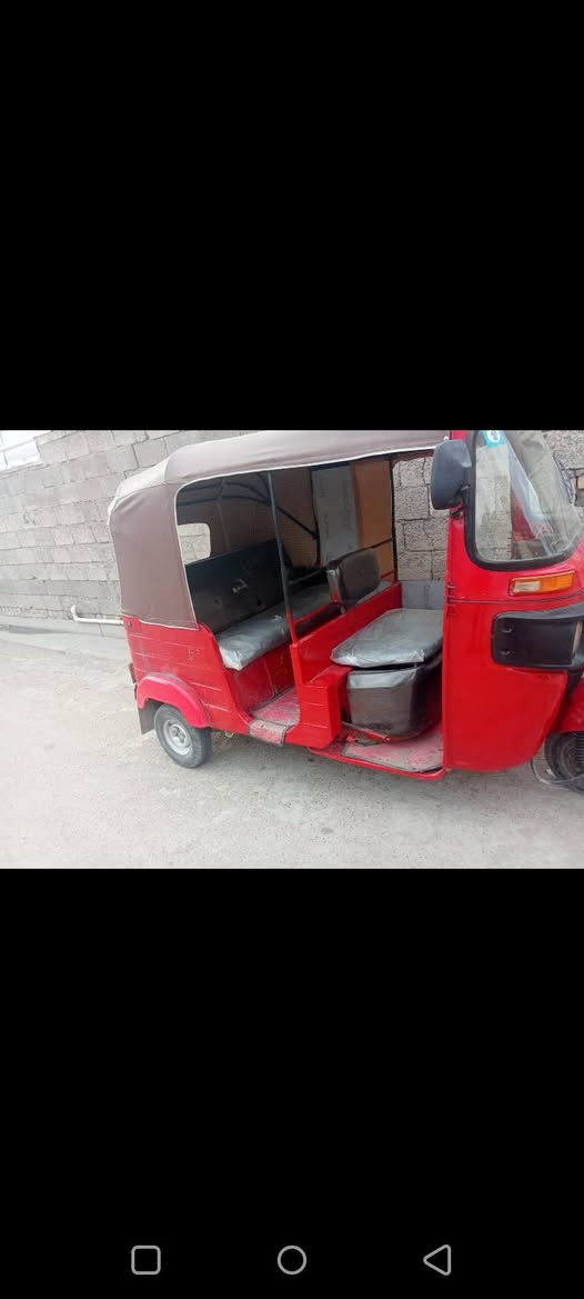 سلام عليكم تكتك 19 رقم وسنويه تحويل ثاني يوم  سعر 5200 وبيها مجال مكان كماليه ***********
