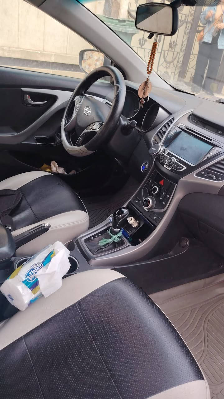 السلام عليكم النترا واردللبيع فقط ٢٠١٦ حادثها جاملغ خلفي بدون ايرباك فول مواصفات سلايت بصمه اشايرمري تحكمات كشنات تدفئه السيارة مابيها اي نقص السعر  120 ورقة / ***********
