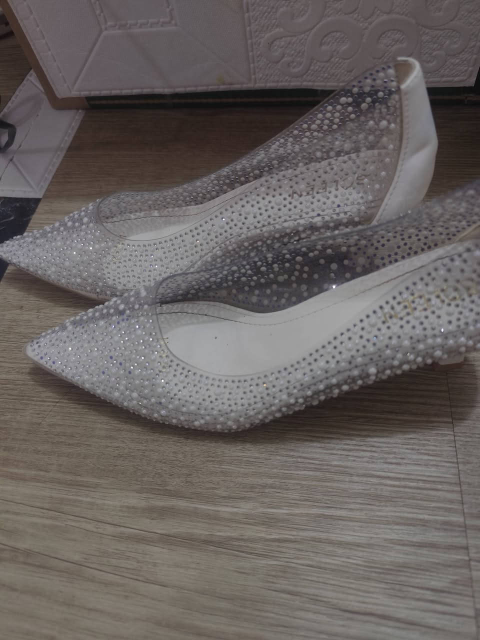 حذاء عقد قياس 41 بسعر 15 ...توصيل لكل المحافظات


**إذا كنت صاحب هذا الإعلان وتريد حذفه لأي سبب، رجاءا أرسل رسالة إلى الدعم الفني**