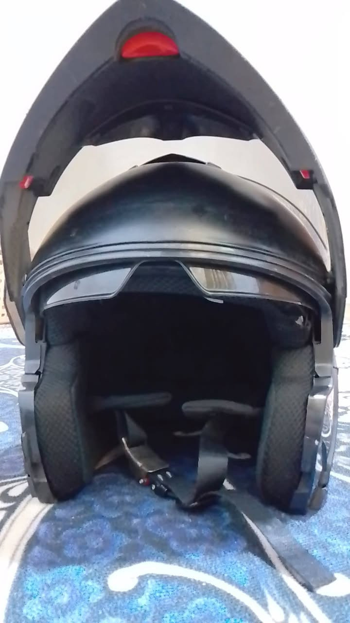 خوذه لبيع سعره 30 
رقمي ***********
مكاني ميسان المجر الكبير
