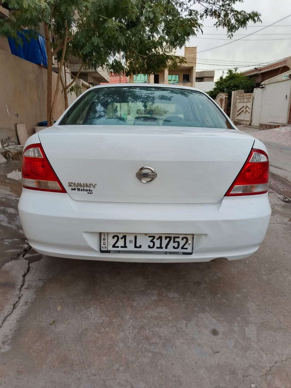 نيسان صني2011 
مكينة ابيض مرغوب 
شاشة ايپاد 
بطاقة بنزين موجود 
سنوية جديد لحد 2030 
هزة جديد 
اربع طايرات جديد 
تخم صدر أمامي و خلفي جديد 
سعر 102$مجال بسيط
*********** كركوك, العراق
