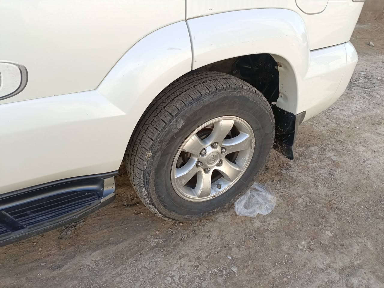 برادو موديل ٢٠٠٨
٦ سلندر
محرك مكفول
گير مكفول
٣ قطع تبريد
لوگير
دبل تانكي
تشغيل بصمة
شاشة كاميرا وصوتيات
هوك سحب 
فتحة بالقمارة
سبير تعليگ
٧ راكب
السنوية بأسمي
رقم بغداد
صيانة حدادية حديثة
صيانة حديثة للبخاخات والبلكات
صيانة وتبديل الراديتر حديث 
السعر ٢١٠ $
***********  اتصال  ،  واتساب
