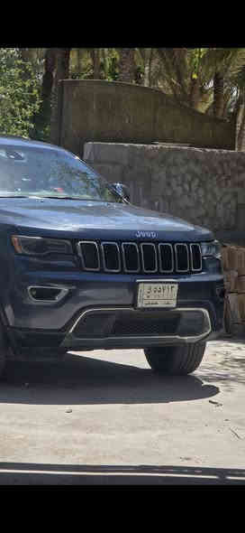 Jeep Limited 2019 جيب لمتد 
ماشيه 65 الف ميل 
ضررها مرفوق بلصور و الباقي مكفول 
رقم بغداد  
المواصفات فول ١/١ لمتد :
- مكينة 3,600 / ٦ سلندر
- سقف فتحه
- صندوق كهرباء
- كشنات جلد  
- كشنات تحكم كهرباء 
- كشنات تدفئه 
- كشنات خزن Memory
- ستيرن تحكم كهرباء + ستيرن تدفئه
- شاشة CarPlay اصليه 
- كاميرا خلفية دوارة
- بصمة تشغيل / بصمة ابواب
- حساسات خلفية 
- حساسات جانبيه نقطه عمياء 
- ويل حجم 18 اصلي  
جاهزه بدون نقص
صدرها لوك ترايها يخبل و تخم تاير جدد
متحتاج اي مصرف و شوفتها بالواقع احلى
السعر 265 ورقه بالعافيه للياخذها

***********
