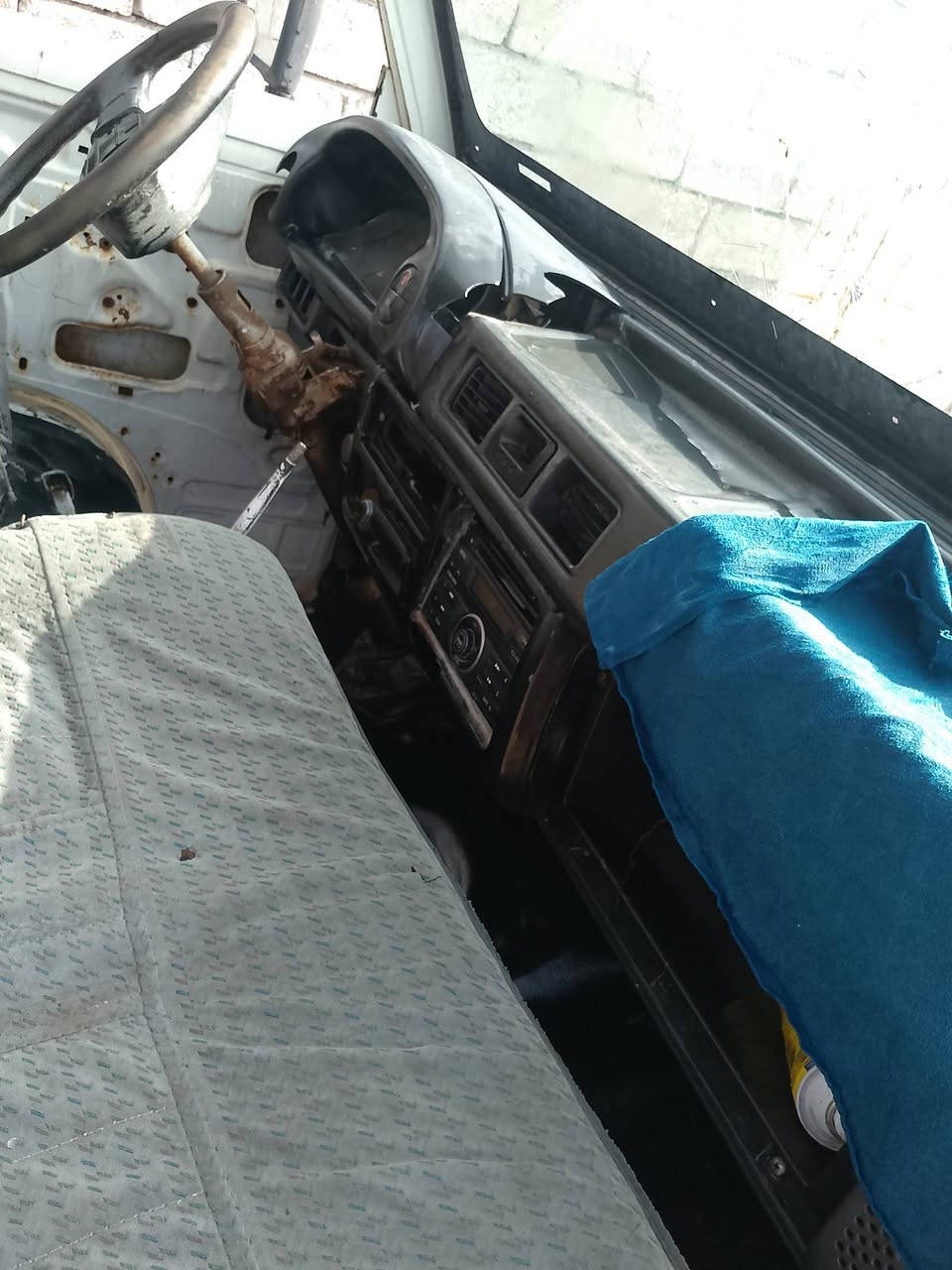 كيا هوندة  بيع او مراوس ولسعر 15بس السيارة عاطلة ابيع فحم
***********
