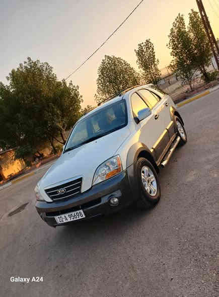 سورنتو  البيع  بدون صبغ مكينه ٣٥٠ سياره  جديده كل نقص مابيه موديل 2004  سعر 85 مكان سياره بغداد هاتف ***********
