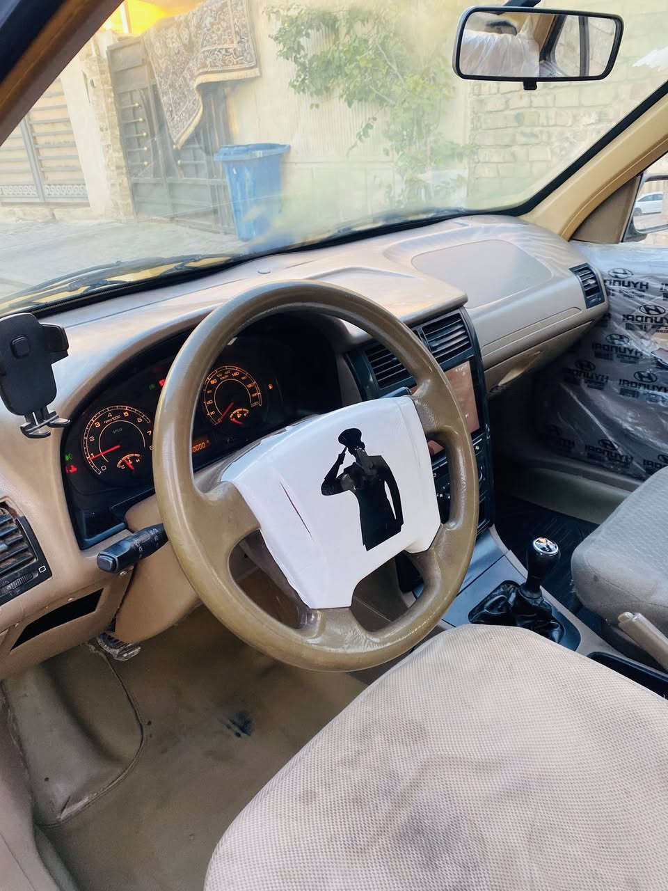 السلام عليكم
للبيع بيجو اكد 2015 دشبول عالي  السياره جاهزه كلها 

تخم تاير باتري صدر مكينه كير 

مكاني بغداد الامين الثانيه 

السعر 42 وبيها مجال 

رقم الهاتف : ***********  واتساب
