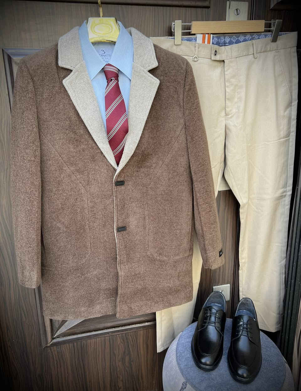 اناقه بسيطه 🍁

كوت رجالي خامه چوخ
قياسات M-L-xl-xxl-3xl

بنطرون قماش قياسات 30-31-32-33-34-36-38-40-42-
حذاء 40-41-42-43-44-45

العنوان ديالى بعقوبه ركة حاج سهيل 
☎️***********☎️

#كوت #قمصله #رجالي #كوتات #كوتات #العراق #اناقه #بعقربه
