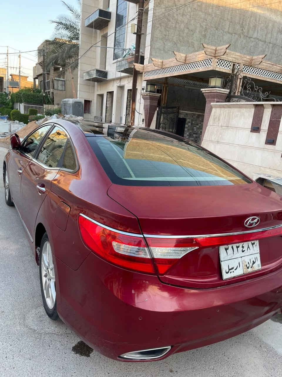 سلام عليكم
ازيرا 2012 خليجي
فول مواصفات 
مكينة 2400 دوش 
بصمة
شاشة 
كامرة
بانوراما 
قطعتين تبريد
كشن كهرباء 
كشنات جلد
مكان بغداد حي الخضراء
صبغ عام السيارة صور الحادث مرفقة بالمنشور
السعر 78 وبيه مجال بسيط 
***********
