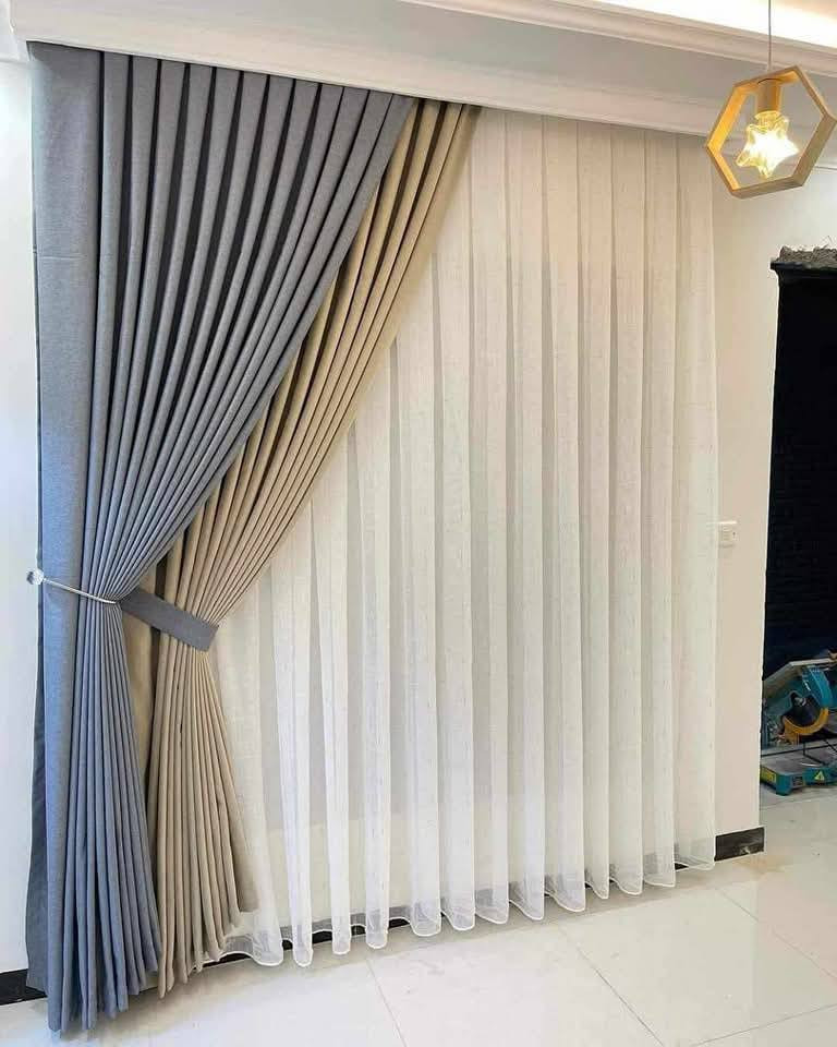 تم بحمد الله إفتتاح محل ستائر الفيروز الفرع الثاني مقابيل مسجد صعصعه يتوفر ستائر خليجي وتركي من اجود الاقمشه مستعدين لتجهيز المنازل كرسته وعمل متواجدون من الساعه ال4عصرا الى ال10ليلا للأستفسار الاتصال بالرقم ***********متوفر واتساب
