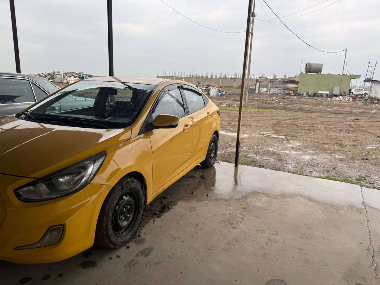 السلام وعليكم للبيع اكسنت خليجي موديل 14 محرك 16 دوش كير اي تي السياره بدون ظرر  بدون تبديل بيها تلكيط معجون حيل بصيط تكم قماره شواصي لغده كله كفاله رقم مصطره جديد مكان السياره موصل تبريد تدفئه كله شغل تخم تاير سياره جاهزه على اخر حبايه *********** بي واتساب
