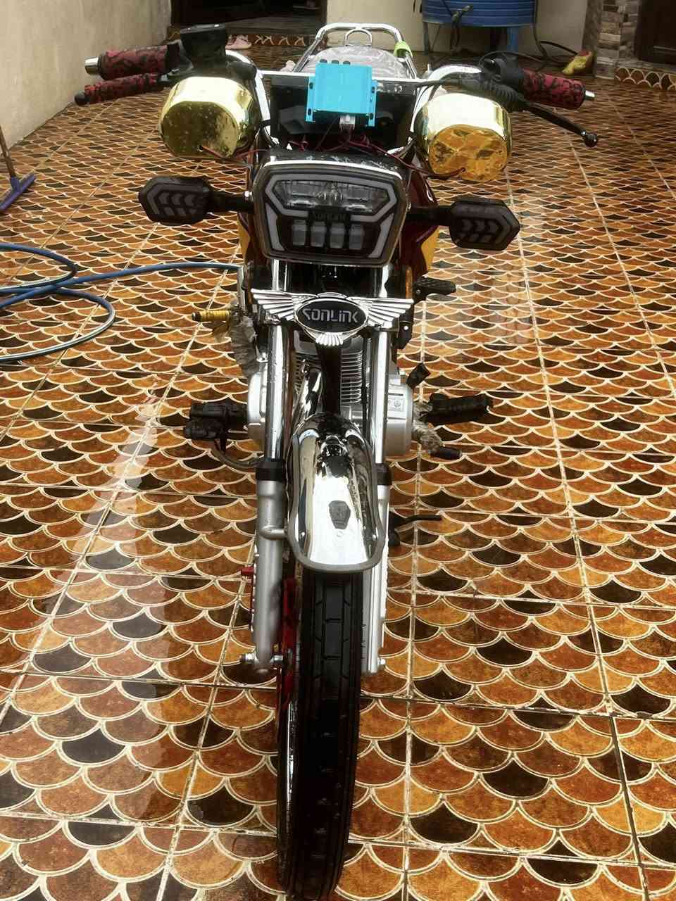 ماطو للبيع تايكو 5كير جديد يعني مصار اهواي من اشرريته اريده ٧٠٠منفيس اوكامل الماطور ع ايدي الشراي كل الهلا بي اما مو الشراي لايجي ويتعبني رقم الهاتف ***********
