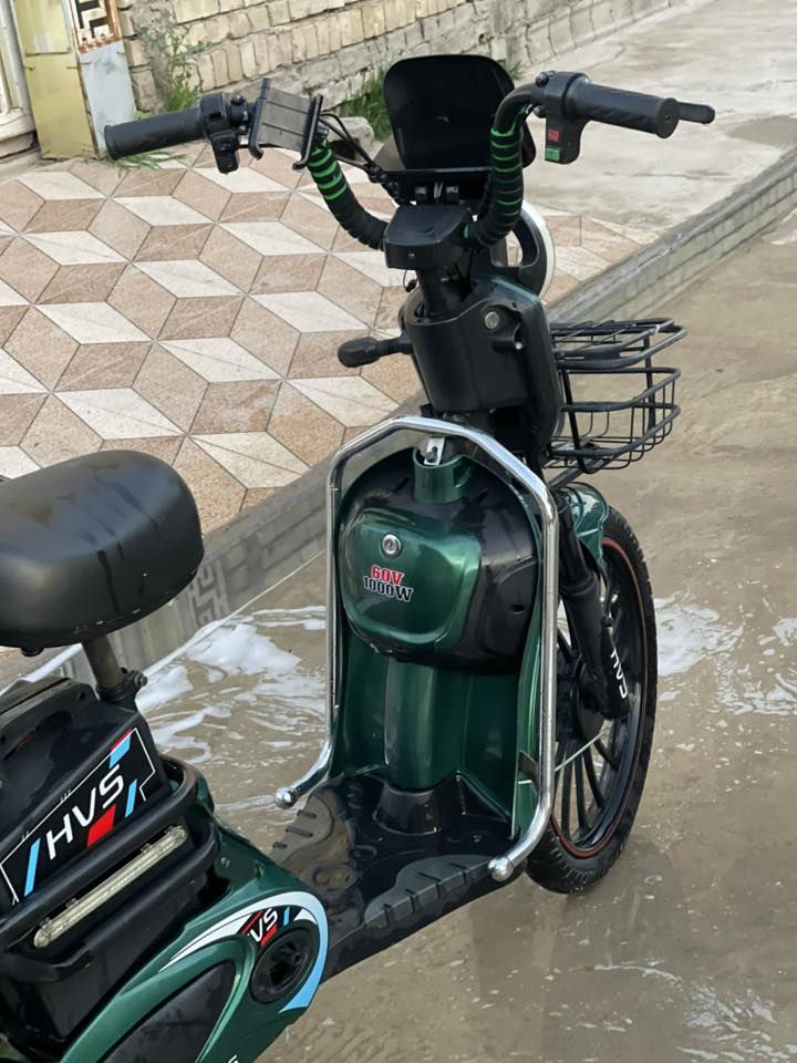 السلام عليكم دراجه شحن موديل 2025 كلش نضيفه للبيع بطاريات نص عمر سرعه 99 خمس بطاريات سعر 250وبيه مجال للشراي عنواني بعقوبه لكاطون ***********
