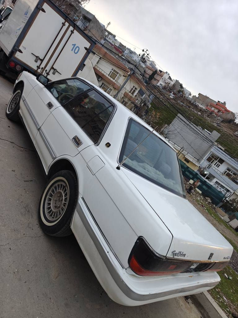 سەرەتا بەناوی خوای گەورە 
ماشاءاللە لەماڵی هەموو لایەک
سەیارەی کلاسیک 
توێتا سۆپەر سیدان
ناو شین 
مۆدێل ٩٠
ئاڕم پلاستیکی سلێمانی 
بەشەرتی ئاڕم و ئەوەلیات 
غەرامەشی بەشەرت 
مەکینە ئەڕنەبی٠٠٠ ٣ سێ هەزارە
بەشەرتی سەد فیتەر
گێڕ تۆماتیکە
تەبریدە و تەنها غازی تیانیە
٤ جام کارەبای 
شاشەئایپادە
٤تایەی خەت سپی لۆکی لەژێرە
پێش و دوای کەپسە 
کارەبای هەمووی بەشەرت
تەقەو ڕەقەی بەشەرت 
ئەکسل و گاردنی بەشەرت
شانسی بەشەرت
ناو و دەری زۆر لۆک ماوەتەوە
دەعامی بۆ دەعامی بەشەرت
سعری ۳٨ گەڵاو کەمێک مجال لەسلێمانیم
بۆ پەیوەندی *********** السليمانية, العراق
