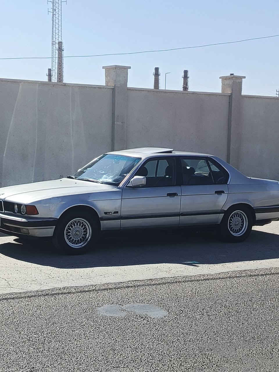 السلام عليكم بي ام735 فول مواصفات موديل 94للبيع اوامراوس مكاني رمادي تاميم شرط التحويل السعر55مال بيع سياره جاهزه فقط الصدرتعبان ***********
