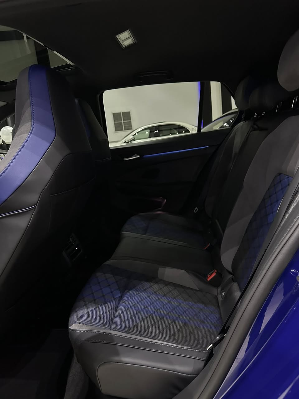 Volkswagen Golf R 
موديل : 2025 
وارد: اوروبي 
المسافة المقطوعة : 49000 كم 
حجم المحرك : 4 سلندر 
بانوراما - كشنات شاموا - بوكيت سيت - تحكن ستيرن لمس - شاشة كبير - مقاعد تسخين - ستيرن تسخين - وضعيات قيادة - رادار 360- كامیرا 360- حساسات- ………… .
رقم سليمانية 
بدون صبغ 
مكفولة كفالة عامة 
للاستفسار: ***********
———————————————
Volkswagen Golf R 
ساڵ:2025 
هاوردە: ئەوروپی 
ماوەی رۆشتن :49000 کم 
قەبارەی بزوێنەر : 4 بستۆن 
پانۆراما ـ کوشن شاموا ـ کشن سیباق ـ سوکان ڤۆلیۆم لەمس ـ شاشە گەورە ـ کوشن گەرمی ـ سوکان گەرمی ـ مۆدی لێخورین ـ رادر 360 - کامێرا 360 - حاسە 360 -……………. .
ژمارە سلێمانیە 
بێ بۆیاغ بێ سارد 
بۆ پەیوەندی : ***********
