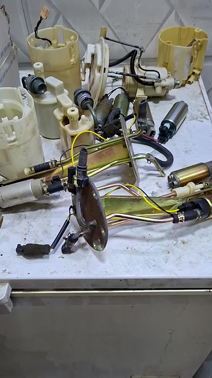 عبوات مال كصه غير سوناته منغولي  مستخدمه وارد ابيع ابوات مالي علاقه اخاف يطلع الفيت بم تعبان ضعيف مااعرف مكاني بغداد البلديات *********** الزوج
