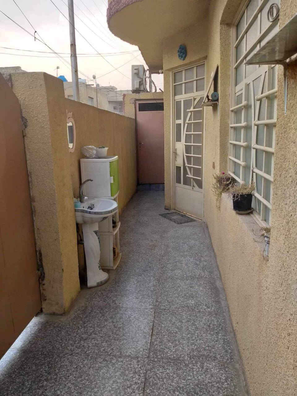 ▶️. بيت للبيع طابو ملك صرف 
▶️ منطقة الانتصار مقابيل مستشفى حماد شهاب 
_بداية المنطقة المربع الأول 
_بيت ركن طابقين 
_  المساحه ١٠٠م الواجهه ١٠م النزال١٠م 
_اربع غرف نوم استقبال وهول ومطبخ واربع حماماتت
_ بناء طابوك حديث
_ بيت كامل مكمل مناقصة اي شي
_ خدمات تبليط كهرباء مجاري كلشي كامل
_ للاستفسار أكثر اتصل بنا على الرقم او مراسلة للحساب 
***********
