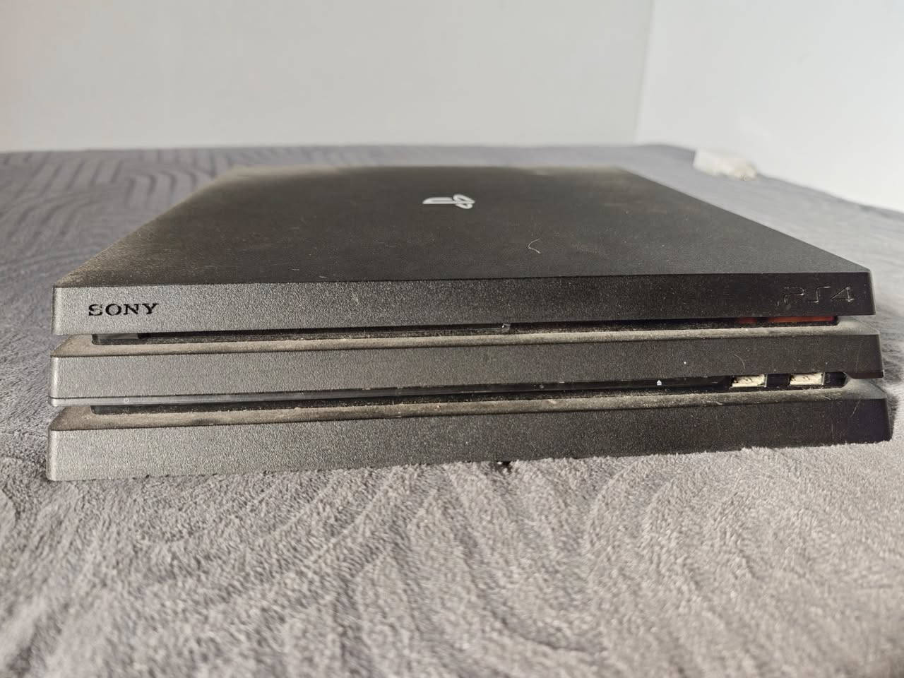 الموبايل poco f8 ultra جديد صار الي سبوع مشتري سعره 950 اما PlayStation 4 Plus بي 3 جوستكات ازرك واحمر وابيض نهايته 500 

رقم الهاتف *********** ابو فاطمه
المكان شارع فلسطين (بغداد)
