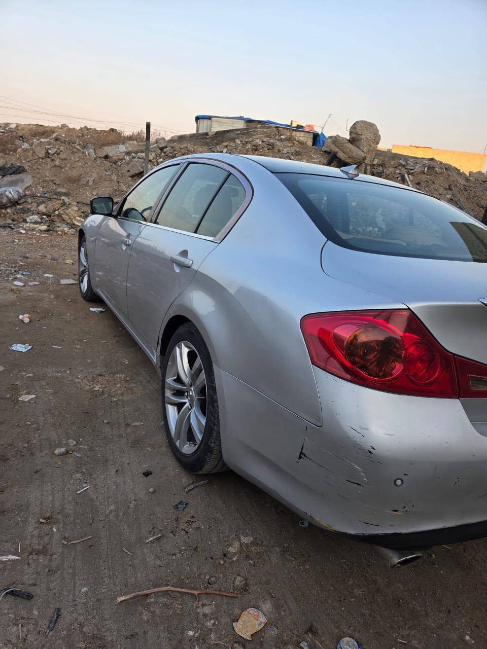 السلام عليكم انيفتي ٢٠١٠
اللون سلفر
المحرك والكير بلادي
2 ويل فول مواصفات
بصمة تحكم ستيرن
رادار خلفي وامامي
كاميرا خلفي
تبريد قطعتين
تدفئة كشنات 
وارد امريكي حادثه
الجاملغ الأيمن والجاملغ الأيسر مصبوغ
السعر ٩٠٠٠  آلاف $
البياع ***********
