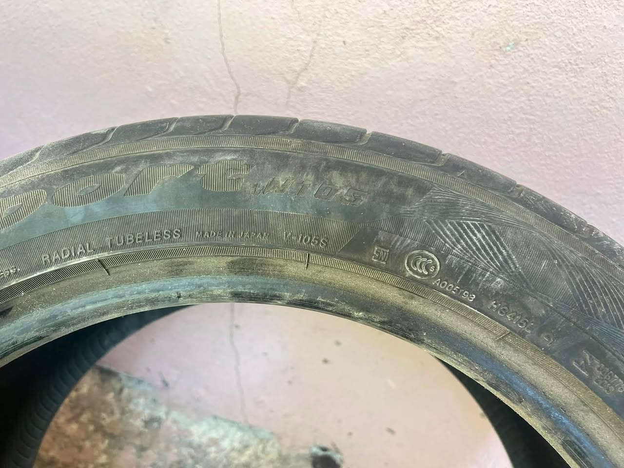السلام عليكم
غراض مرسيدس W211
برده جديده وكشنات وتاير يابني حجم17 وباقي الغراض موضح بالصور ابيع شلع مو مفرد ١٧٠قفل 
كربلاء الحسينية 
***********
