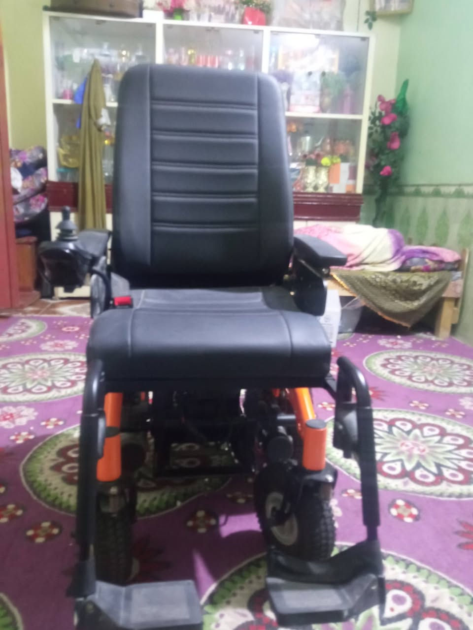 السلام عليكم عربانه شحن البيع قير مستخدمه ***********
