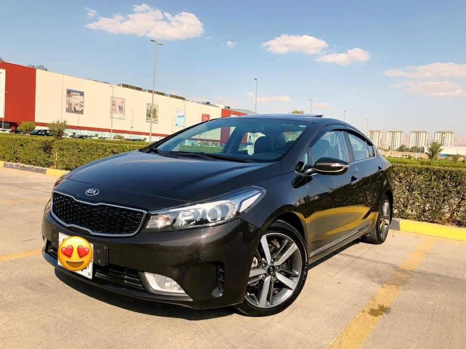 السلام عليكم
سيراتو للبيع فول الفول موديل 2017vip 
بصمه تشغيل والابواب والصندوك 
سلايد روف تبريد قطعتين امامي وخلفي كشنات جلد وكشن السائق كهرباء الكشنات الاماميه تدفئه وتبريد والكشنات الخلفيه تدفئه خزن وضعيات كشن السائق تدفئه بالستيرن شفتات sport بالستيرن تحكم الستيرن فول ويل كب كروم خمس تايرات حجم 17
10 ايرباكات دشبول وستيرن وتكم لايت زنون امامي لد امامي نهاري لد خلفي
 حساس امامي حساس خلفي
 كامره خلفيه بلادي رادار جانبي نظام النقطه العمياء بالمري الجانبيه رادار خلفي تنبيه عند الرجوع للخلف والتنبيه بقدوم سياره من الجوانب الخلفي ويمين ويسار نظام مانع انزلاق ABS.EBS
حساسات بالاطارات نظام ترحيب عند الاقتراب من السياره شاشه لكشف الاعطال والتحكم بمميزات السياره شاشه لمس منافذ شحن واوكس مثبت سرعه كروز 
ثلاجه بالجكمجه محرك 2000 دوش رقم اربيل الدولي الجديد  بسمي سنويه تحويل مباشر 
بيهه باب خلفي  بارد فقط بدون صبغ وجاملغ خلفي سحب كارت كد شبر ومشتغلهه يم المندلاوي ماشيه 24 الف كيلو متر
السعر 155 وبيهه مجال قليل للاستفسار اكثر الاتصال على الرقم ***********
