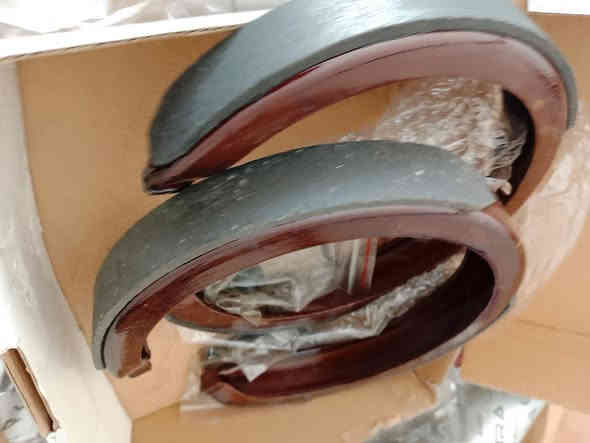 بنزات خلفيه امبالا شكل القديم 
صناعه تايوان ..
***********
***********
يتوفر توصيل ..
