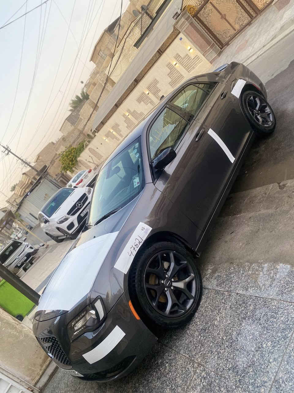 سعر مناسب .

اوباما 23 گلين بسعر موديل 17 .

سـلام عليكم .
للـبيع كرايسلر اوباما 2023 گلـين الاصدار الاخير  Last call تو ويل  تورنك  دخول جديد اصل .

حبايب السياره گلين داخله كفالهه بدون قطره صبغ بدون بارد شرط حتى الدعاميات كبس بدون صبغ (مكفوله من الدعاميه لدعاميه ) .
وسونارها موجود 

السياره مرقم جديد كامل تحويل او وكاله مضمون.  

مواصفات السياره :

- ويل قياس 20 انج .
- بصمه تشغيل  .
- تشغيل عن بعد .
- كشنات كهرباء . 
- خرائط 
- شاشه كبيره لمس .
- بصمه ابواب .
- فول تحكمات ستيرن .
- دمامات صوت .
- حساسات .
- كامره وشاشه تدعم Car play .
- كامره دواره ٠
- تبريد قطعتين .
- تحكمات لد نهاري ليلي ومتعددت الاخيارات .
- محرك v6 3600 فدشي جدا راقي .
- ويل كب .
السياره بعد بيها المواصفات معروفه بل اوباما  .
طبعا السياره جدًا نضيفه وتوها داخله للعراق .
وبدون حادث داخله خلل ميكانيكي .
بدون ايرباك .

مكان السياره: بغداد قرب المنصور .
سعر السياره : 289 مجاله بسيط ماتوقع اكو سياره بهل موديل وكلين بهلسعر .
والف عافيه علمشتري مقدما .

للاستفسار اكثر • ***********

تحياتي لجميع .
