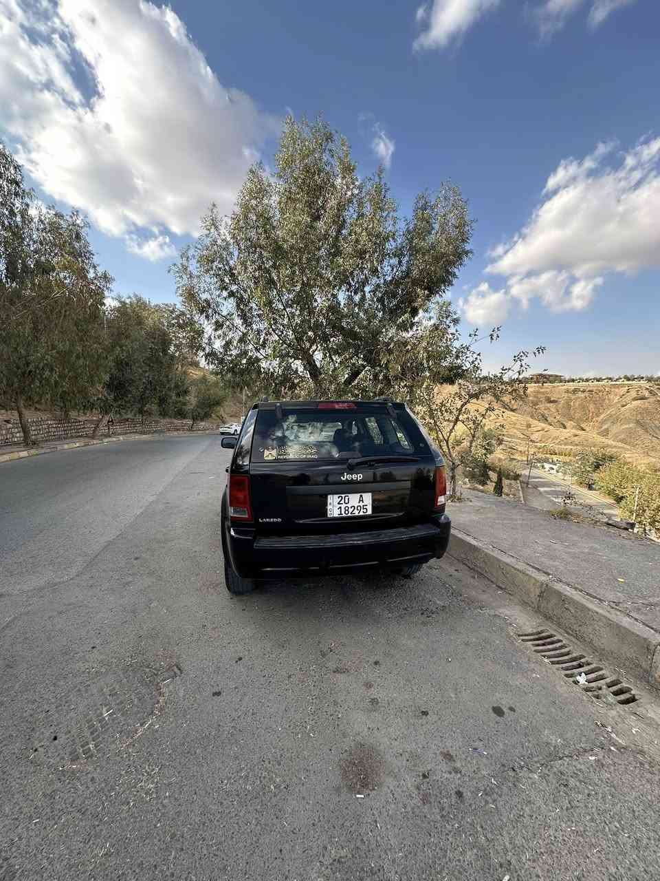 #للمراوس بسيرا او سلفادور 

✅ للمراوس – جيب لاريدو 2008
🚗 النوع: Jeep Laredo
🎨 اللون: أسود
⚙️ المحرك: 3700 سي سي
📍 الموقع: ديالى – قضاء المنصورية
بيها صبغ اربع قطع بدون دواخل 
نواقص قليلة جدا 
سنوية باسمي لغاية 2028

📞 للاستفسار مراسلة خاصة أو اتصال
***********
