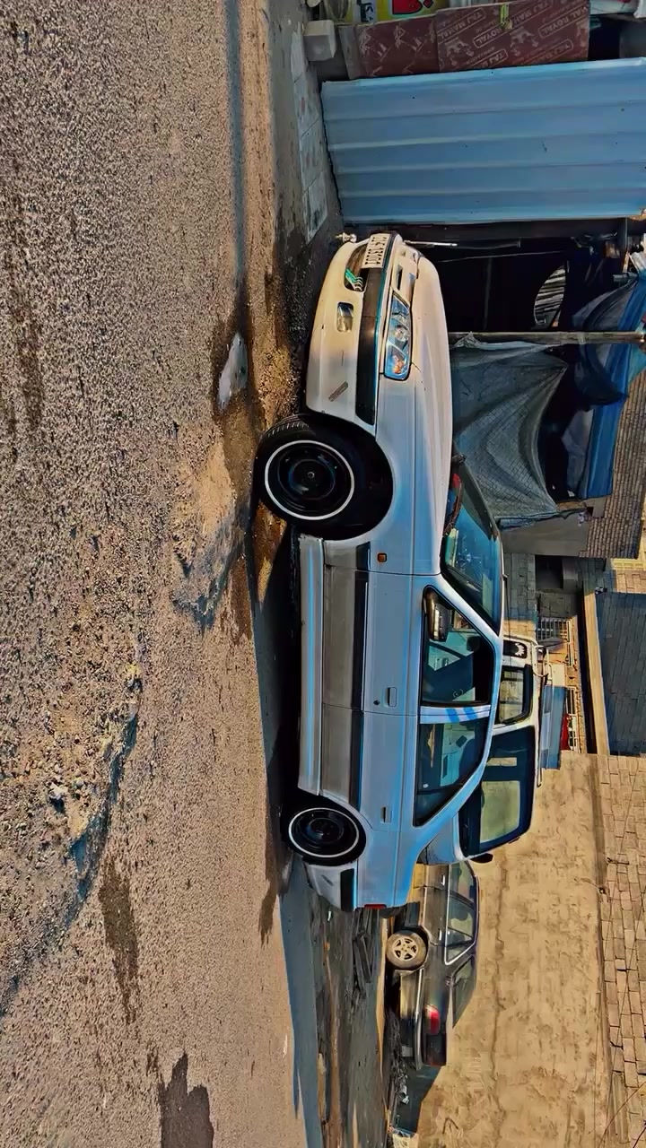 سلام عليكم بيجو بارص ٢٠١٥ سياره لا ضربه ولا صبغ ولا تبديل بارد فقط جوه الجنطه مسافه اصبع صدر جديد قبل ٢٠ يوم بدلته رقمها بغداد وباسمي ***********
