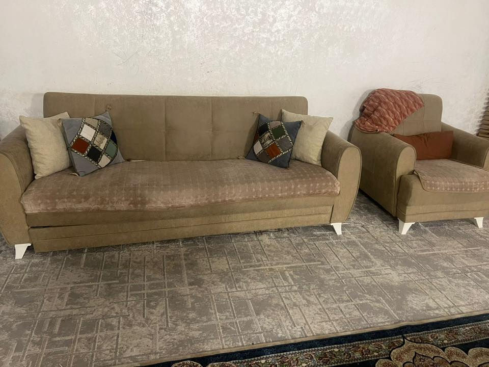 السلام عليكم ورحمه الله وبركاته
اغراض منزليه للبيع بيت كامل للبيع
المكان سليمانيه 

غرفة نوم ٥٠٠،٠٠٠
٣ سبالت ابو طنين  الواحد ١٥٠،٠٠٠
٣ سبالت ابو الطن الواحد ١٠٠،٠٠٠
واحد سبلت عامودي ٣ طن سعره ٣٧٥،٠٠٠
٣ تلفزيون ٢٨٠،٠٠٠
غرفة استقبال كامل ٨٥٠،٠٠٠
مطبخ كاونتر ٥٠٠،٠٠
مساعد مطبخ ٣٠٠،٠٠٠
مبرده بلاستك جديد ٤٠٠،٠٠٠
مبرده حجم صغير ٨٥،٠٠٠
مرجوحه شغل ايد ٣٠٠،٠٠٠
مجمده + ثلاجه ٢٥٠،٠٠٠ 
ثريه ٥٠٠،٠٠٠ 
قنفه ١٠ نفرات + ميز وسط ٣٥٠،٠٠٠
كاونتر نظيف ٤٠٠،٠٠٠
جهاز رياضه ٢٥٠،٠٠٠
سنگ ٢٠٠،٠٠٠
وبيهم مجال لليشتريهم شلع كلهن شروه وحده

‭0771 970 2453‬
