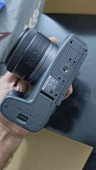 كانون RP  فول فريم
اخت الجديدة نضافة مية بالمية 
عدستها الاصلية 24-105 مع عدسة 50

السعر مليون و400 
بيه مجال للشراي

شترها ماعابر ال200 صورة بعدهة زيرو
شتريتهة الشهر الخامس
رقمي ***********
مكاني بصرة
