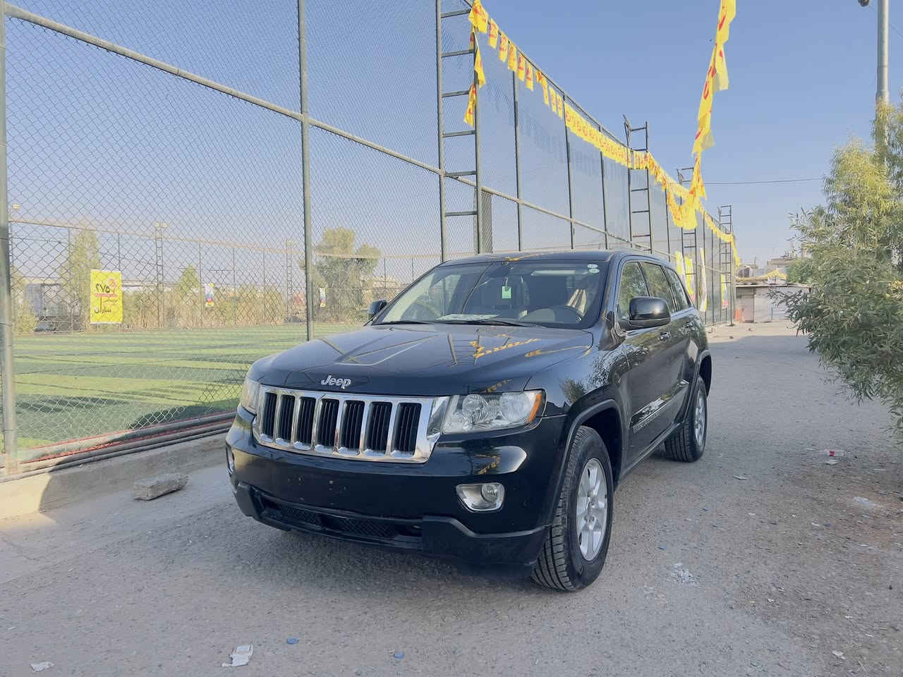 السلام عليكم جيب  لاريد موديل ٢٠١٢ رقم  جديد  نصف الباب سبوخ  محرک مافتح   ماسف بەسمە کوشین کاربای سیارات جدیت 
مکان اربیل 
رقم الهاتف /*********** واتساب
