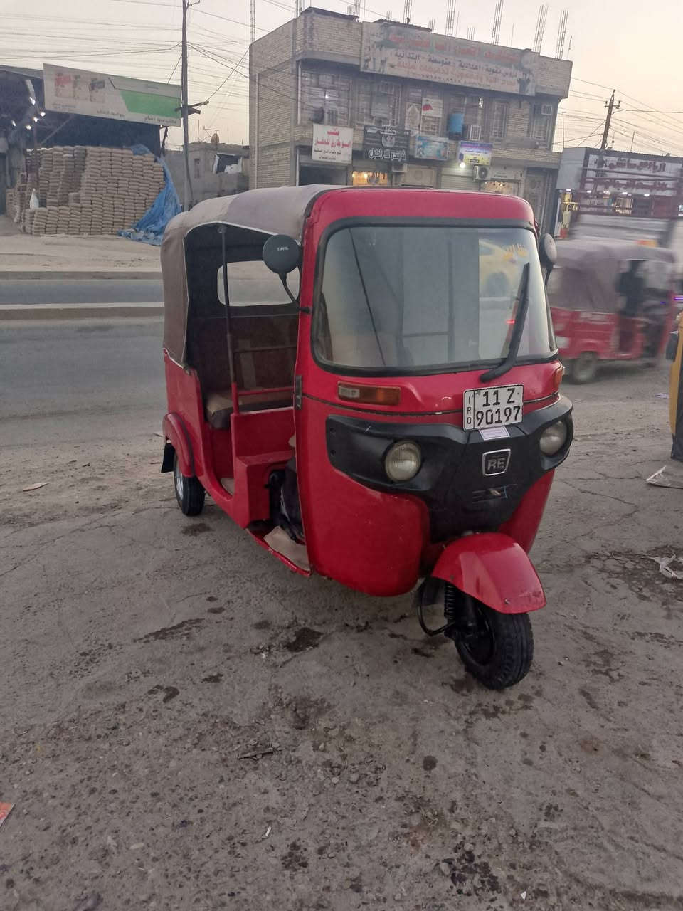 السلام عليكم تكتك 18 تكتك رقم نكليزي شرط تحويل بلاديه بيه بس الغد الماكينه كفلك تنقيص وتبخير مكاني حي النصر الفلكه***********
