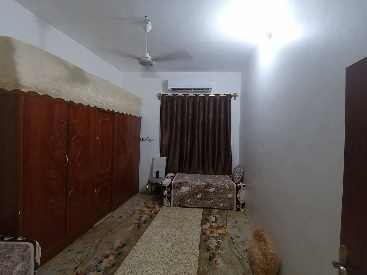 البيت للبيع طابو صرف
الكشاشية الفرع الاول 
السعر 80 وبية مجال 

للاستفسار الاتصال على الرقم 

***********
