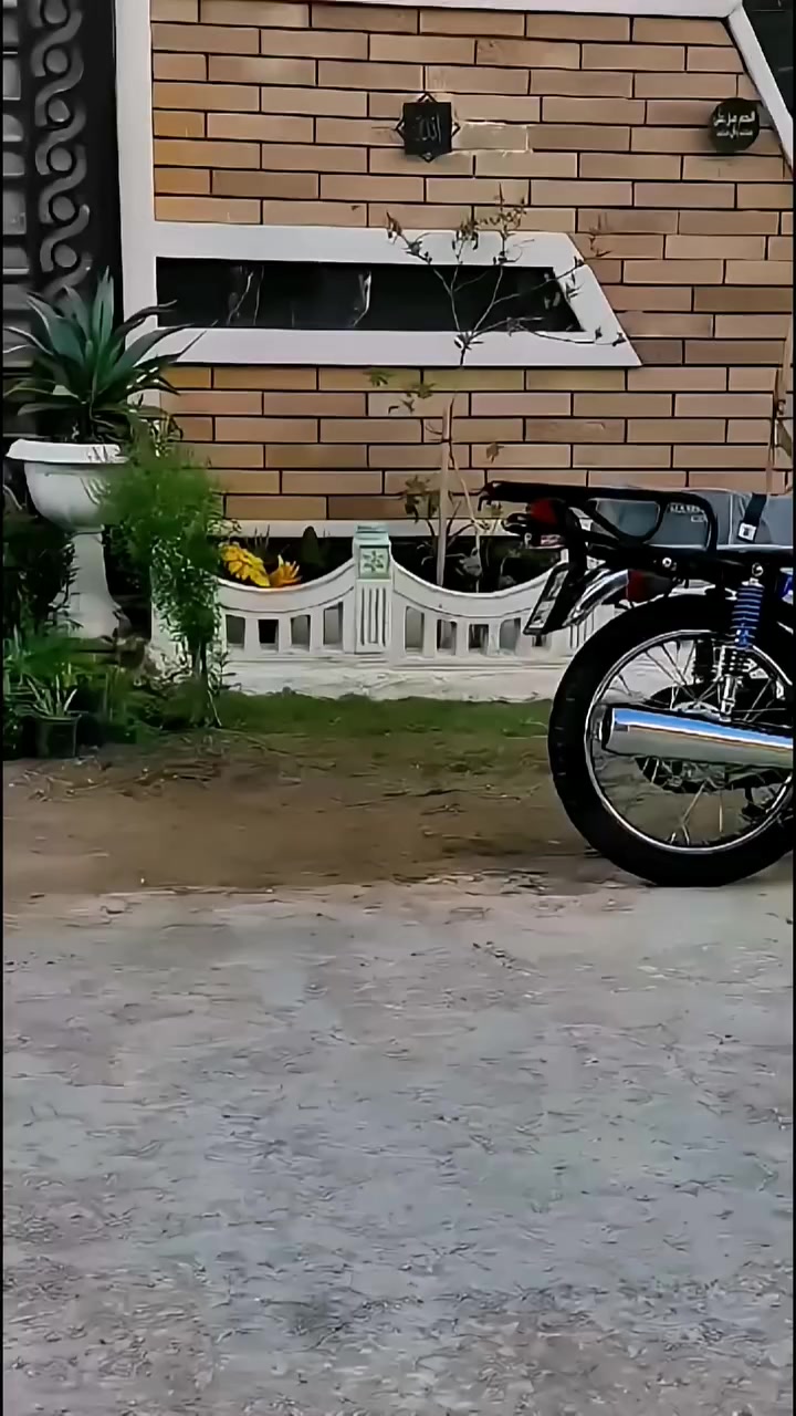 ألسلام عليكم دراجة تعمير 25 اوراق سكنر 7 اوراق مكينة انتنس دراجة بطلة مال جناي ما مفتوحة كفالة عامة وترتيب فوول  للبيع السعر 950 وبيها مجال مكاني كربلاء باب طويريج للاستفسار رقم الهاتف ***********
