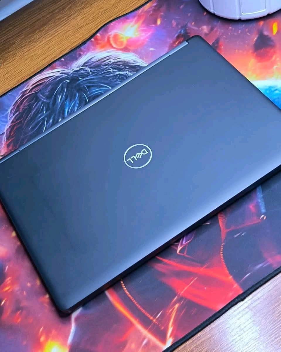 ✅ Dell Latitude 5490

🔹 Intel Core i5 – الجيل السابع (فئة U)
🔹 رام 8GB DDR4 (قابلة للتطوير)
🔹 SSD سعة 256GB (قابل للتطوير)
🔹 شاشة 14 إنش
جنت استخدمه لدراسه وخلصت
سعر 180
شنو حالة البطارية هسه؟ بعده يكعد تقريباً شكد بالاستخدام العادي؟: 
ساعتين
هل ويا اللابتوب الشاحن الأصلي، وأكو أي ملحقات ثانية مثل كيس/ماوس لو بس الجهاز وحده؟: 
شاحن اصلي و حقيبه 
منو منطقة البيع بالضبط؟ وهل متاح تسليم داخل المحافظة أو شحن لباقي المناطق، وكم أجرة التوصيل تقريباً؟: 
بغداد كمالية ماكو توصيل 