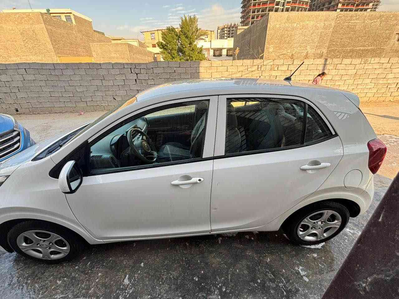 السسلام عليكم

كيا بيكانتو للبيع (( خليجي ))

موديل 2019 (( رقم اربيل )) 
تريد تحويل تريد وكالة مضمون 
ب اسم شركة رشيد معروفة كلش

السيارة بيه صبغ ب الجاملغ الخلفي
يم قبغ البانزين ومنزل صوره بيهة
وانطخت عندي هنا الله يجفيكم الشر
ب الباب الامامي السكن والدوسة
عفته مثل ماهيه ماصلحته لعبت نفسي

محرك 4 سلندر الجبير المرغوب ب السوك
مواصفاته عاديه بلوتوث تحكمات سستيرن

السيارة مداريه الحمدلله وكلشي بيه ع الشركة

مكانها بغداد الدوره او الكرادة

عارضها ب95 وبيه مجااال بسسيط

*********** بي واتساب همين بغداد, العراق
