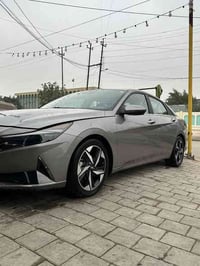 النترا Limited  هايبرد موديل 2023 رقم بغداد تحويل ثاني يوم   لون ابيض ...