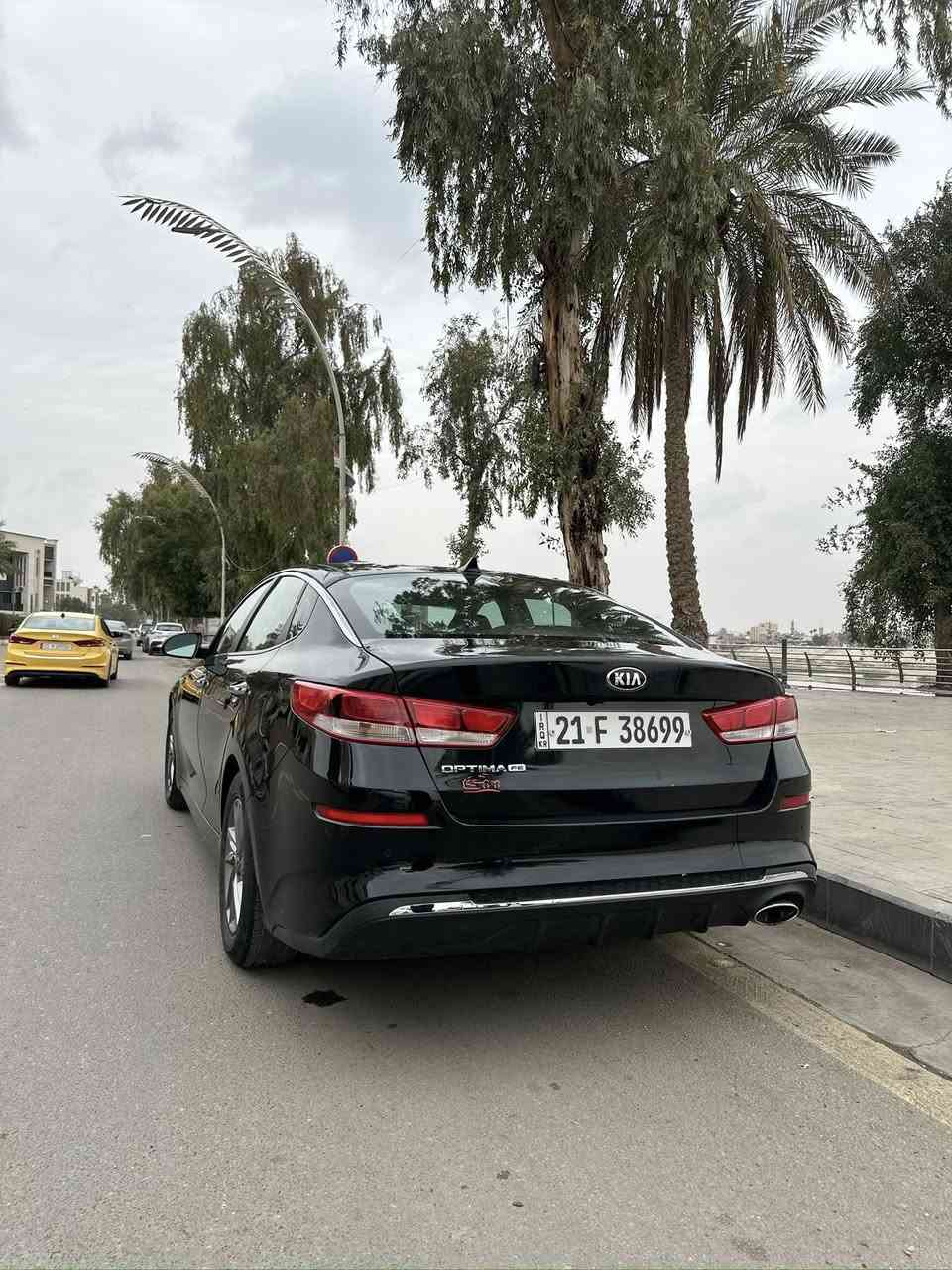 كيا اوبتما 2019 امريكي
⚠️ بدون حادث كلين
سيارة نظيفة وحلوة ومريحة بالاستخدام
محرك 2400 GDI خير من الله 
كير اوتو 6 سرعات 
تبريد ثلج
صرفيتها ممتازه جداً للوقود

مواصفاتها : 
- شاشة كبيرة مدعومة بـ  Car Play - Android Auto 
- نظام انارة زنون ( مكلفني 150 دولار وضمانه سنه ) 
- كامرة خلفية دوارة
- حساسات امامي خلفي 
- مانع تزحلق
- نظام قيادة ذاتية 
- مانع اصطدام 
- تحكم ستيرن جهتين 
وبعد بيها مواصفات خير من الله 

بيها شخوط بسيطة بالدعامية الامامية وفايبر ، واثر طخه بسيط جداً بالجاملغ

رقم سليمانية ، تريد تحويل او كالة شنو الي يعجبك اني جاهز
سعرها 138 وبيها مجال حگ الجية

متواجد كاظمية - حرية - منصور
رقم تلفون ***********
