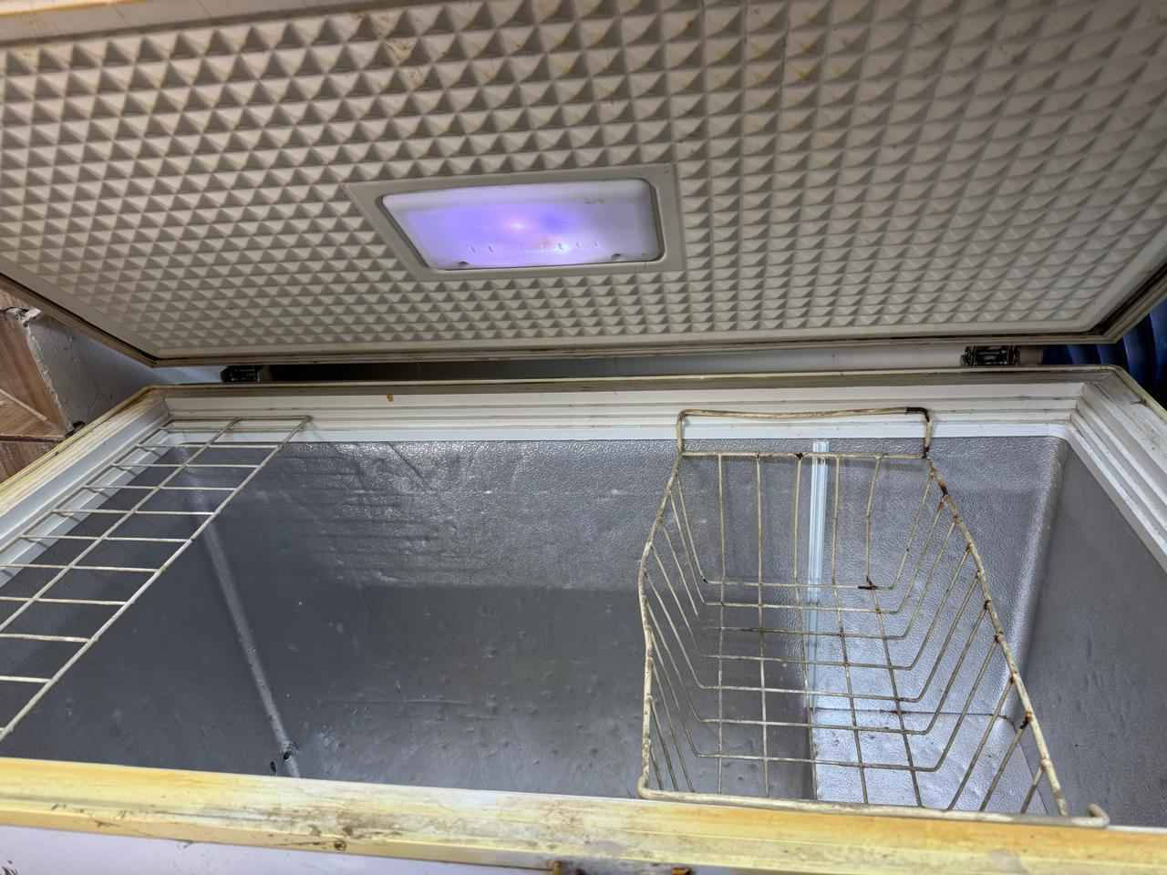 مجمده قياس كبير بصوره وسخه يردلا غسل بس بشرط ثلج مالتها خير من الله مابيها اي عيب وعلفحص سعر ١٦٠ الف أربيل, العراق


**إذا كنت صاحب هذا الإعلان وتريد حذفه لأي سبب، رجاءا أرسل رسالة إلى الدعم الفني**