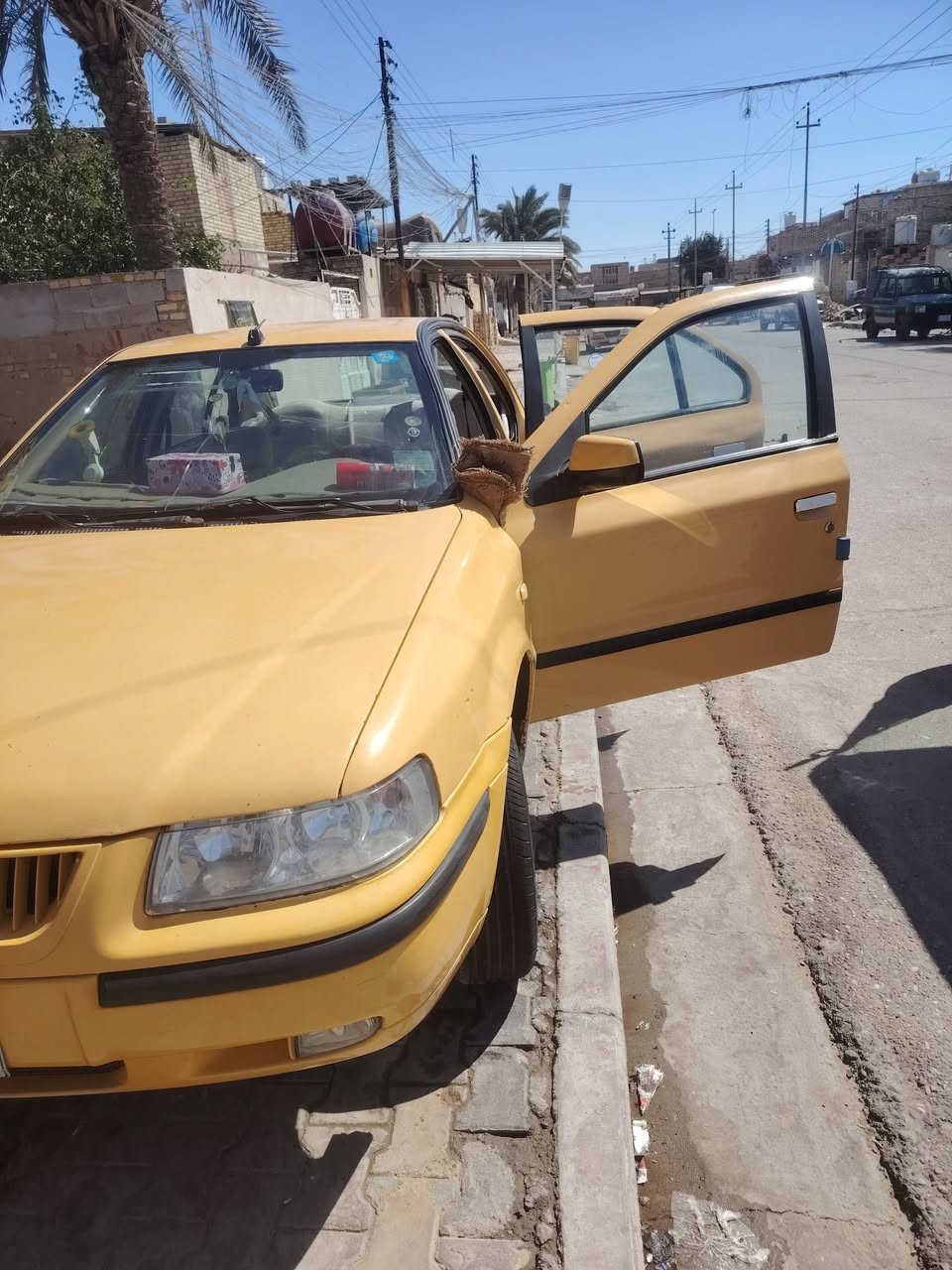 سلام عليكم سيارة للبيع سمند مديل2011 مكفولة كفالة عامة مصفره او سنويه لل2029 السعر 40 وبيهاا مجال السياره بميسان حي الشهداء للستفسار ***********
