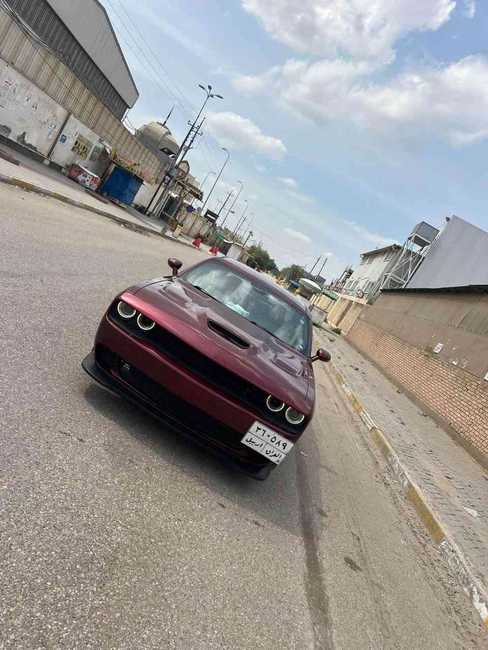 جالنجر 2017
Sxt
بدون ايرباك 
السياره حلوه ونظيفه
محدثه شاشه مالتها
كشنات جلد
بدون شواصي بدون لغود
محرك كير كفاله 
السياره بيها صبغ حزام 
ماشيه 100 m
السعر ب140 
مكاني بغداد سبع ابكار
*********** بغداد, العراق
